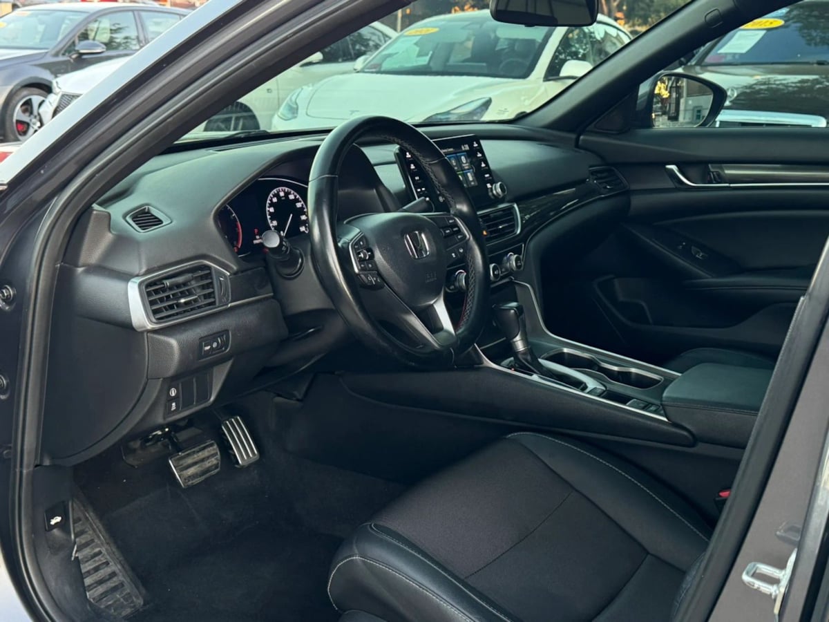 Photo 29 of this Honda Accord Sedan