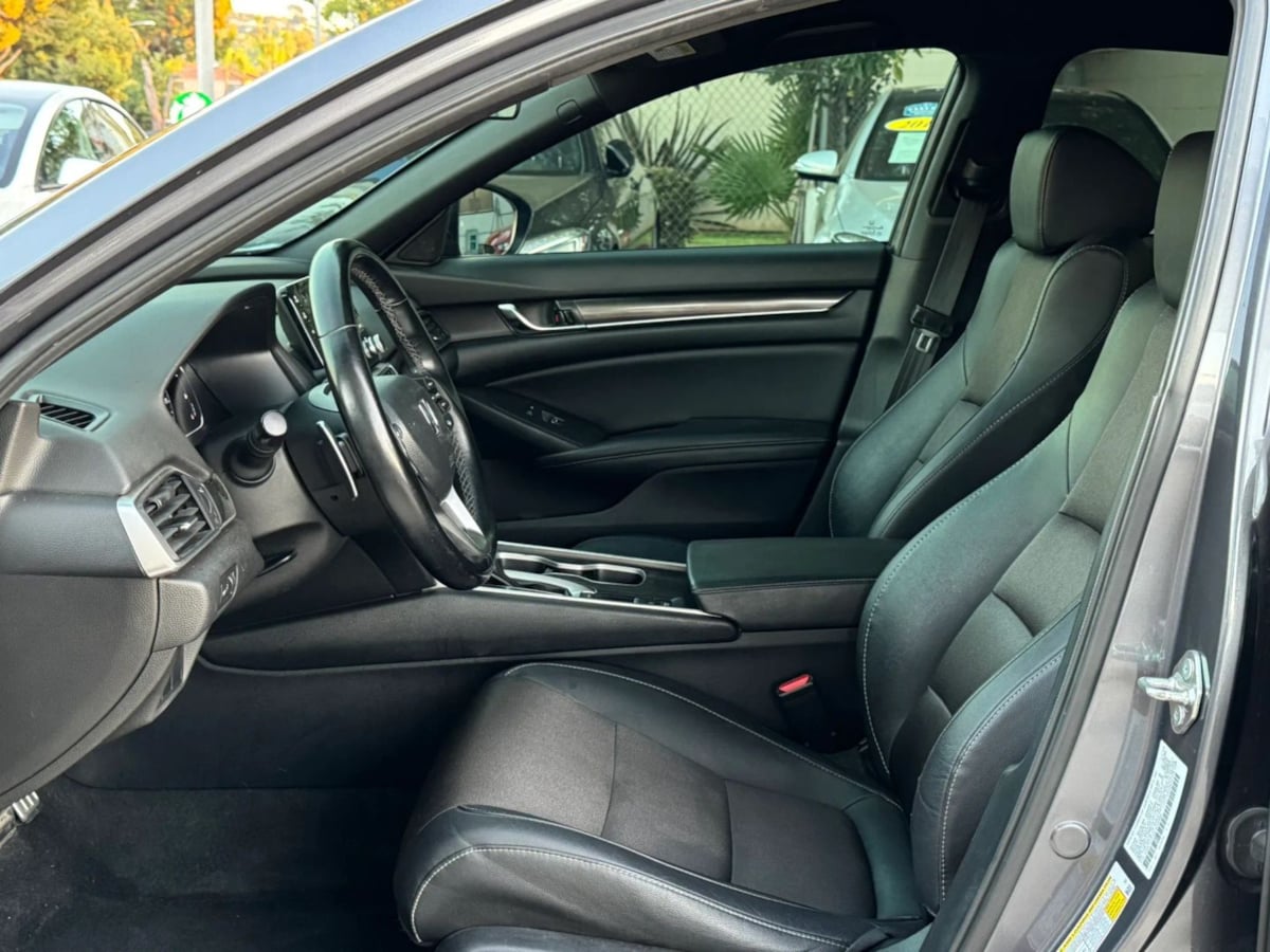 Photo 30 of this Honda Accord Sedan