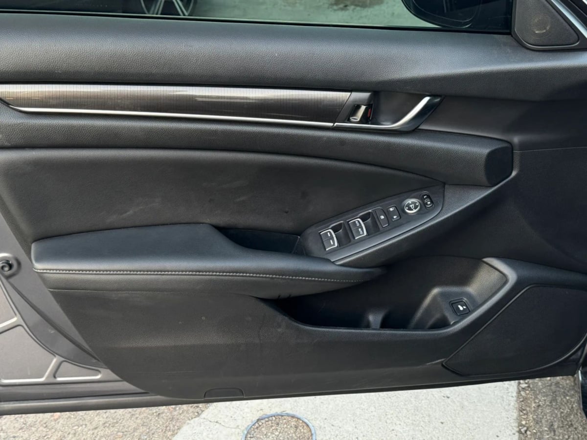 Photo 32 of this Honda Accord Sedan