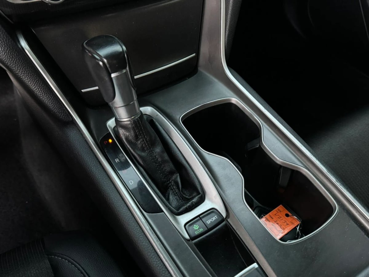 Photo 34 of this Honda Accord Sedan