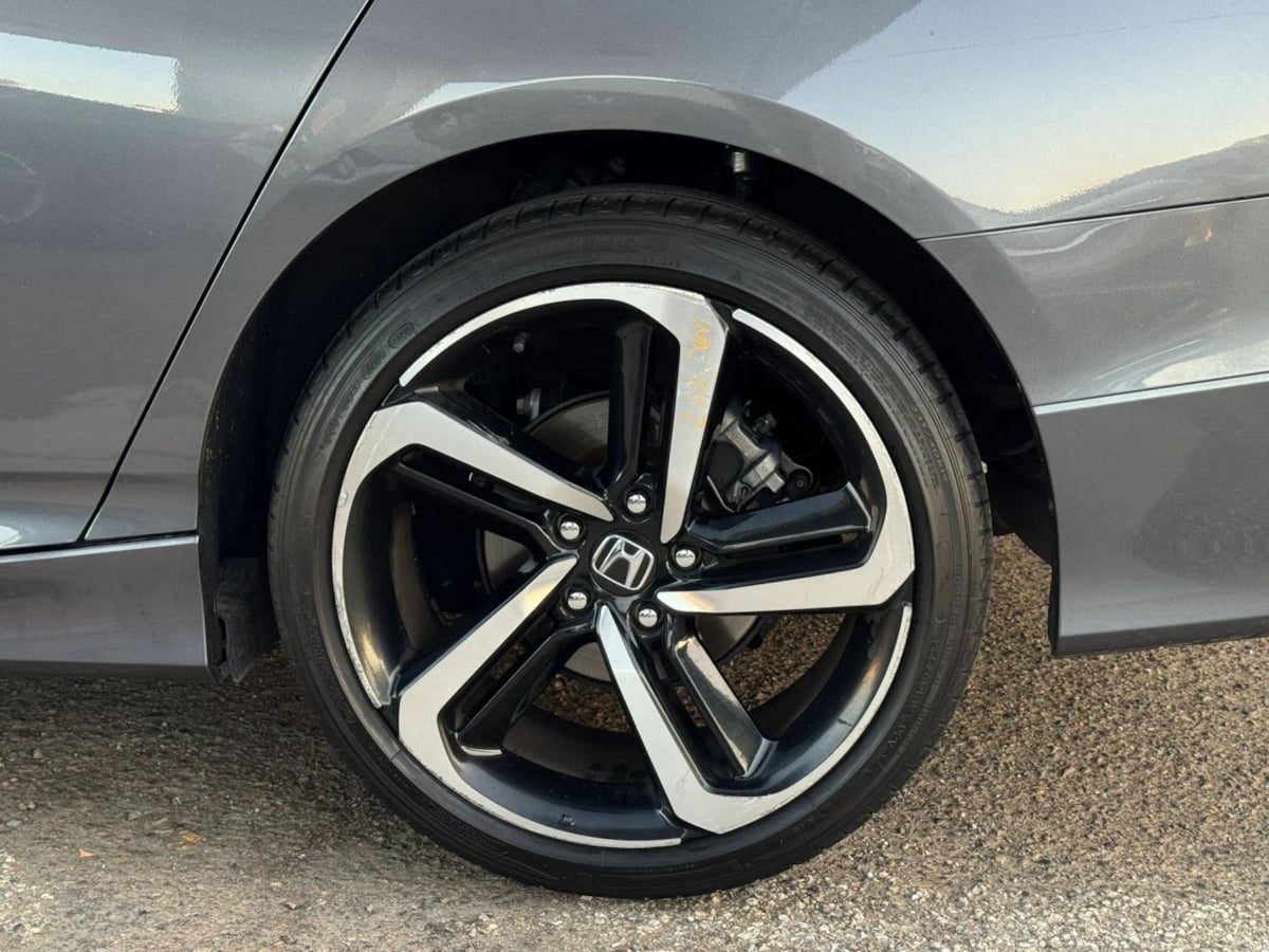 Photo 38 of this Honda Accord Sedan