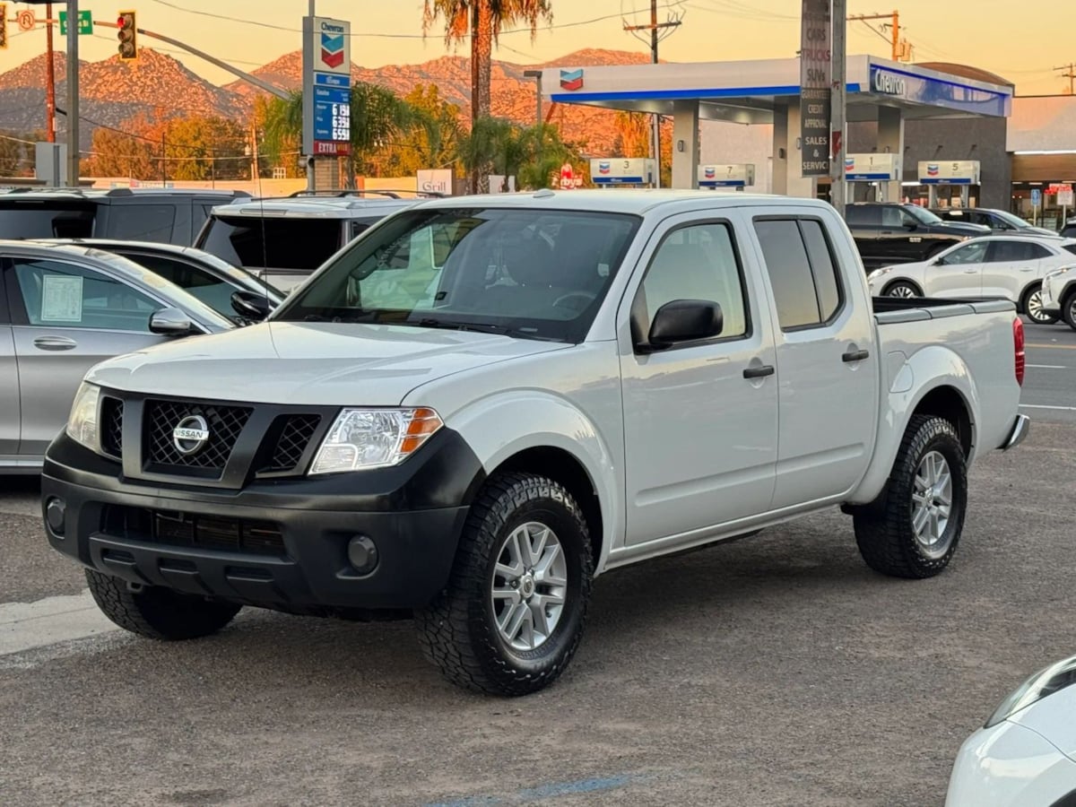 Photo 4 of this Nissan Frontier
