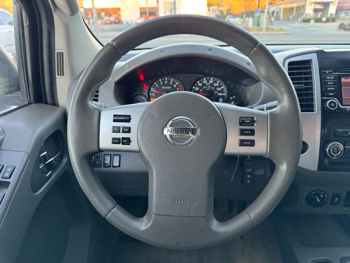 Photo 18 of this Nissan Frontier
