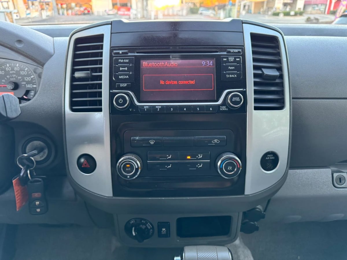 Photo 20 of this Nissan Frontier