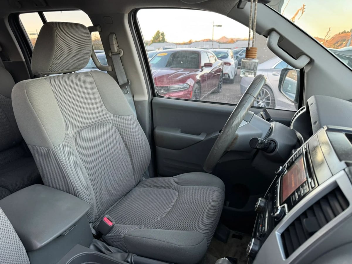 Photo 27 of this Nissan Frontier