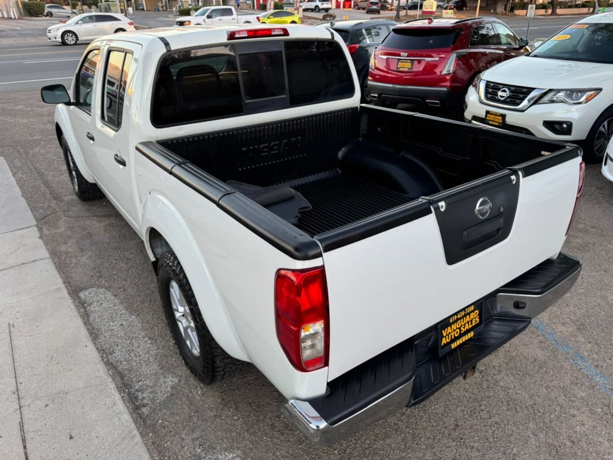 Photo 34 of this Nissan Frontier