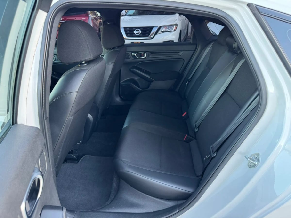 Photo 15 of this Honda Civic Sedan