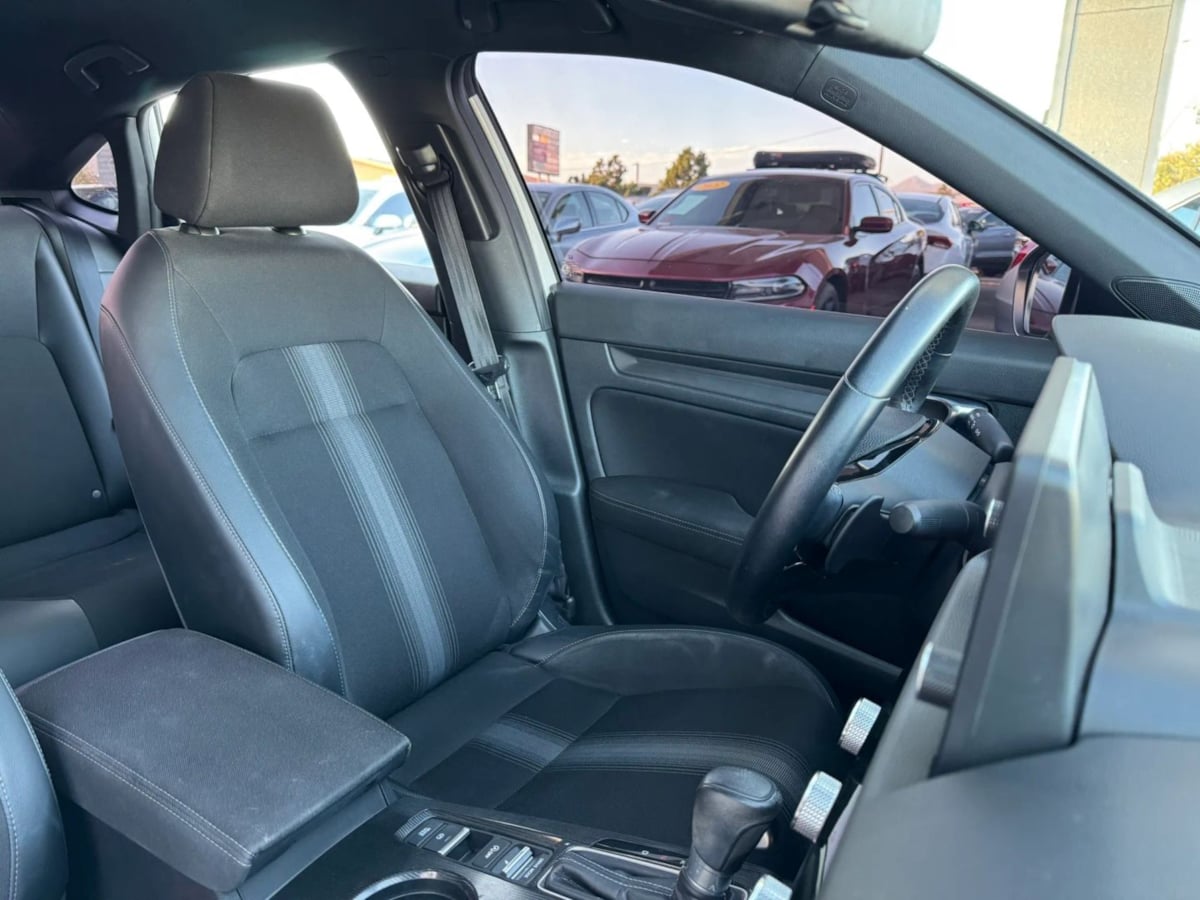 Photo 28 of this Honda Civic Sedan