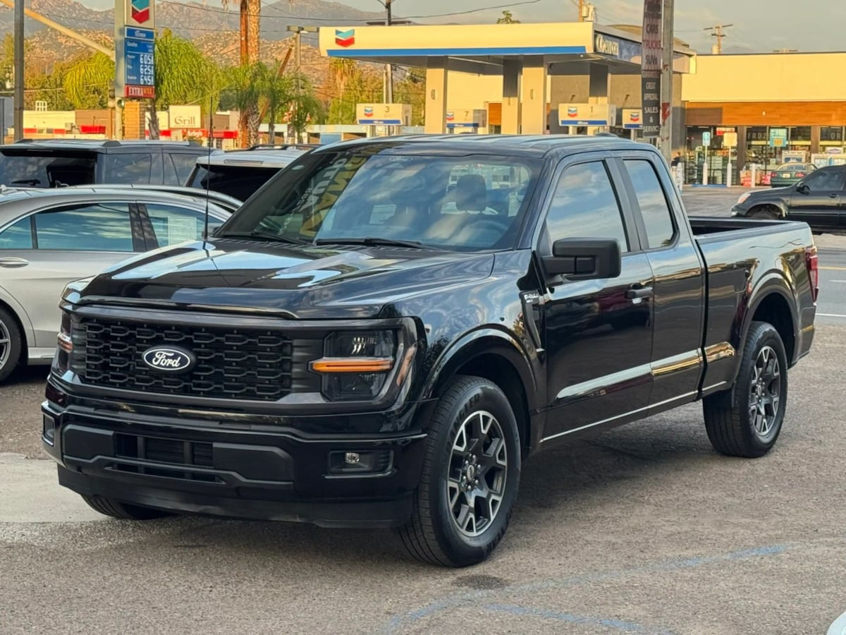 Photo 3 of this Ford F-150