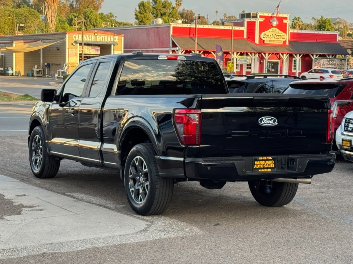 Photo 32 of this Ford F-150