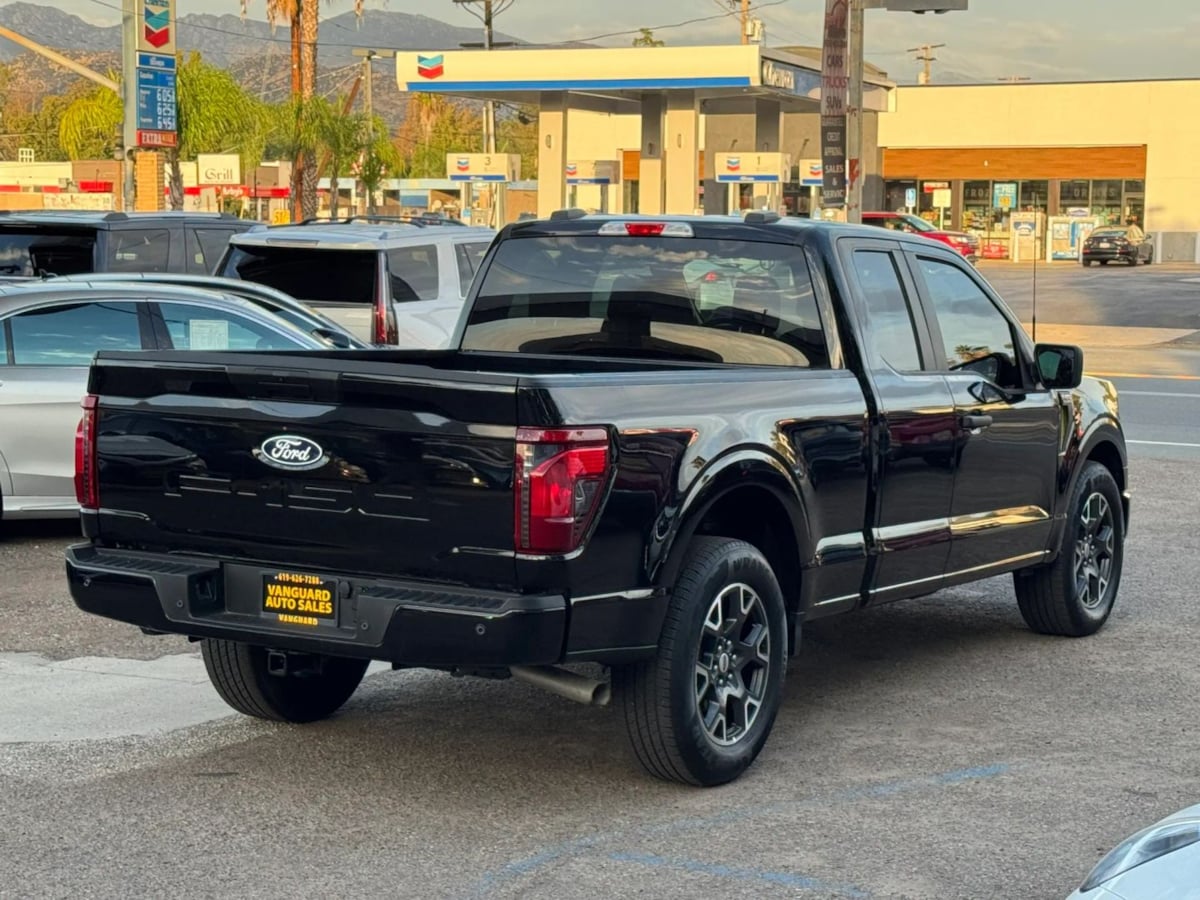 Photo 34 of this Ford F-150