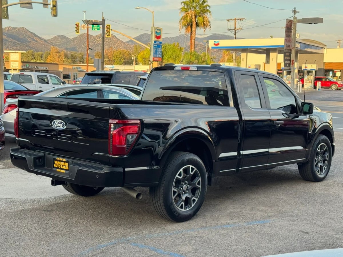 Photo 35 of this Ford F-150