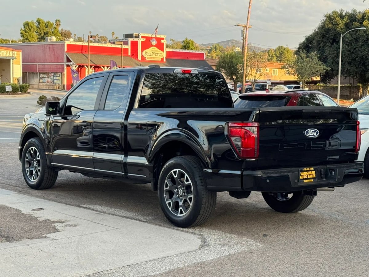 Photo 33 of this Ford F-150