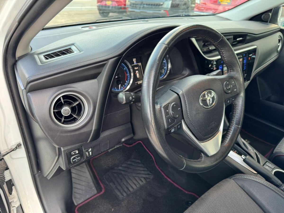 Photo 10 of this Toyota Corolla