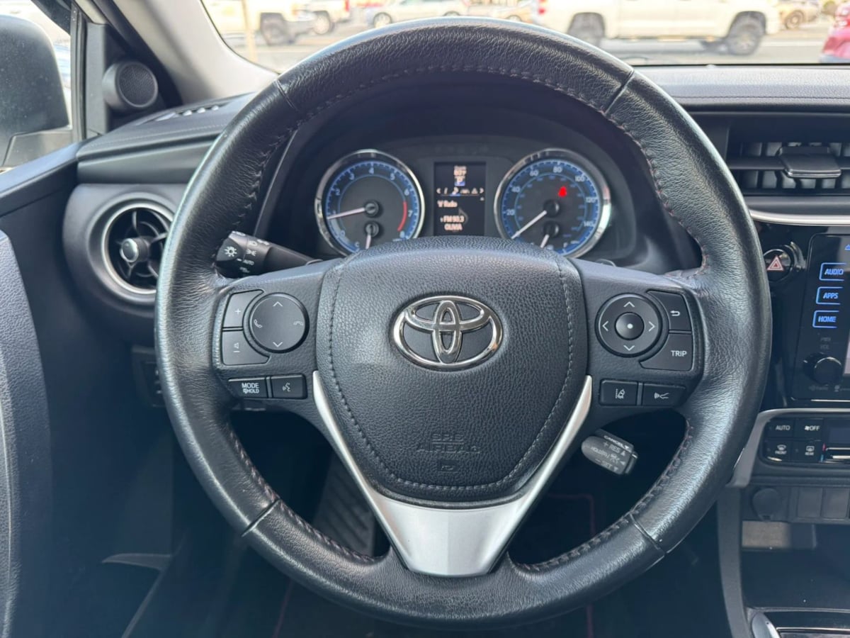 Photo 17 of this Toyota Corolla