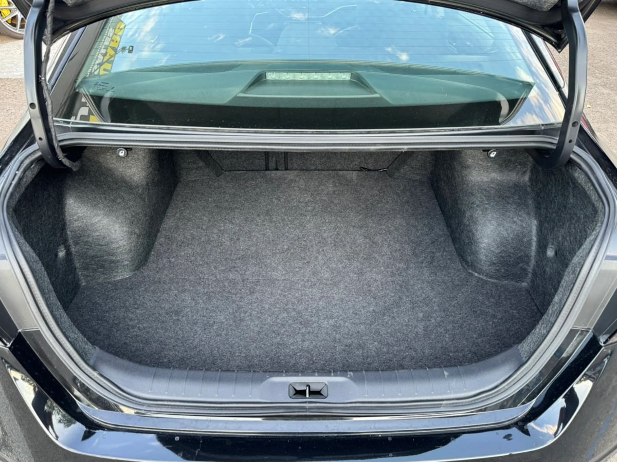 Photo 36 of this Nissan Altima