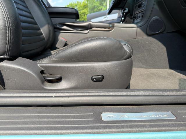 2002 Ford Thunderbird Premium - Photo 15