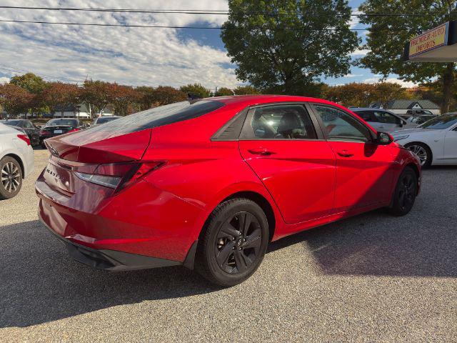 2023 Hyundai Elantra SEL - Photo 4
