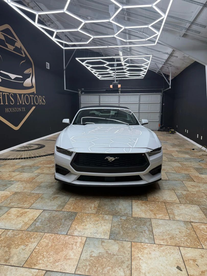 2024 Ford Mustang EcoBoost Premium - Photo 2