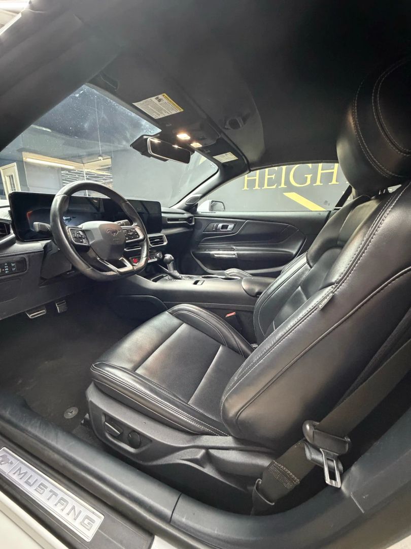 2024 Ford Mustang EcoBoost Premium - Photo 4