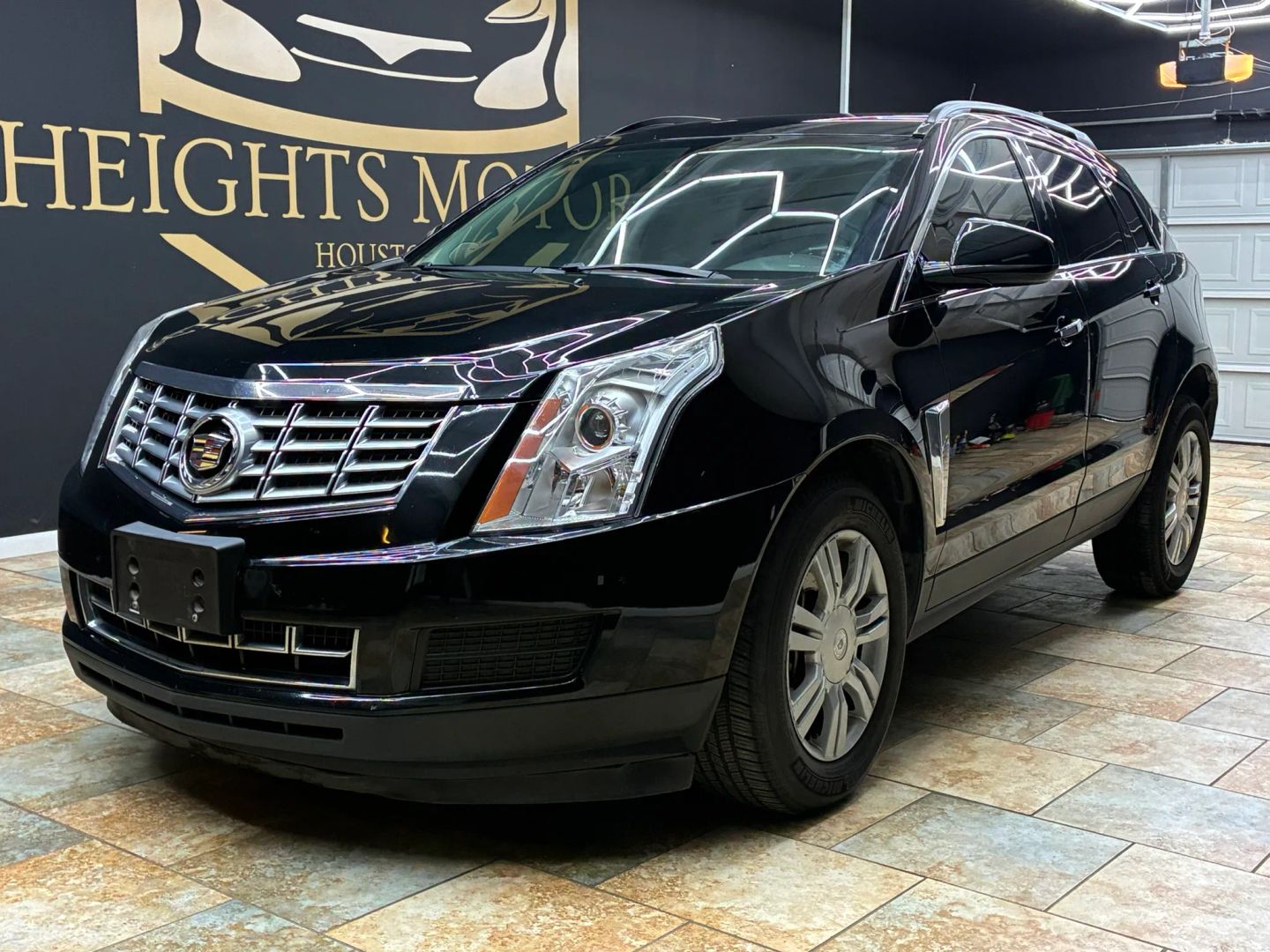Photo 3 of this Cadillac SRX