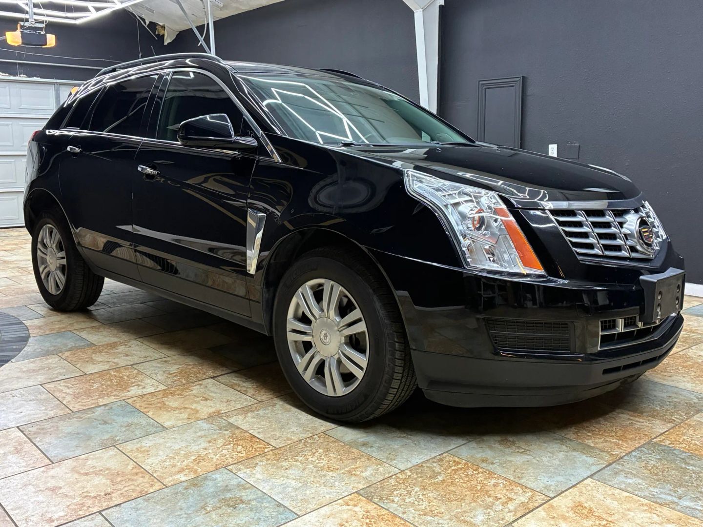 Photo 4 of this Cadillac SRX