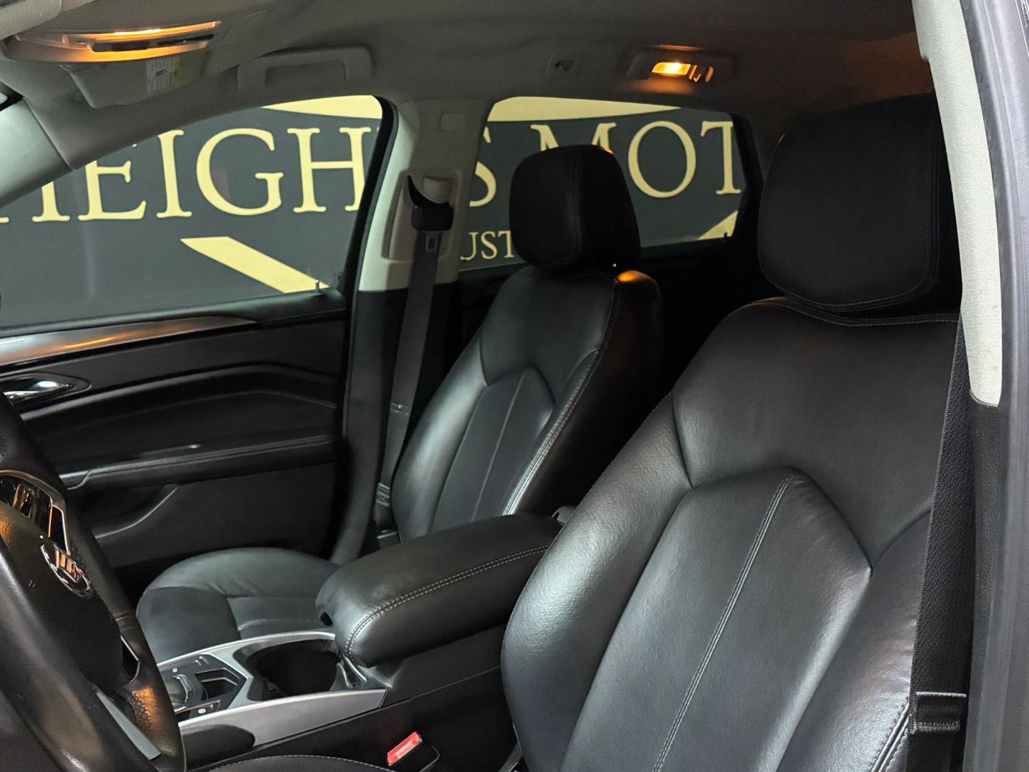 Photo 6 of this Cadillac SRX