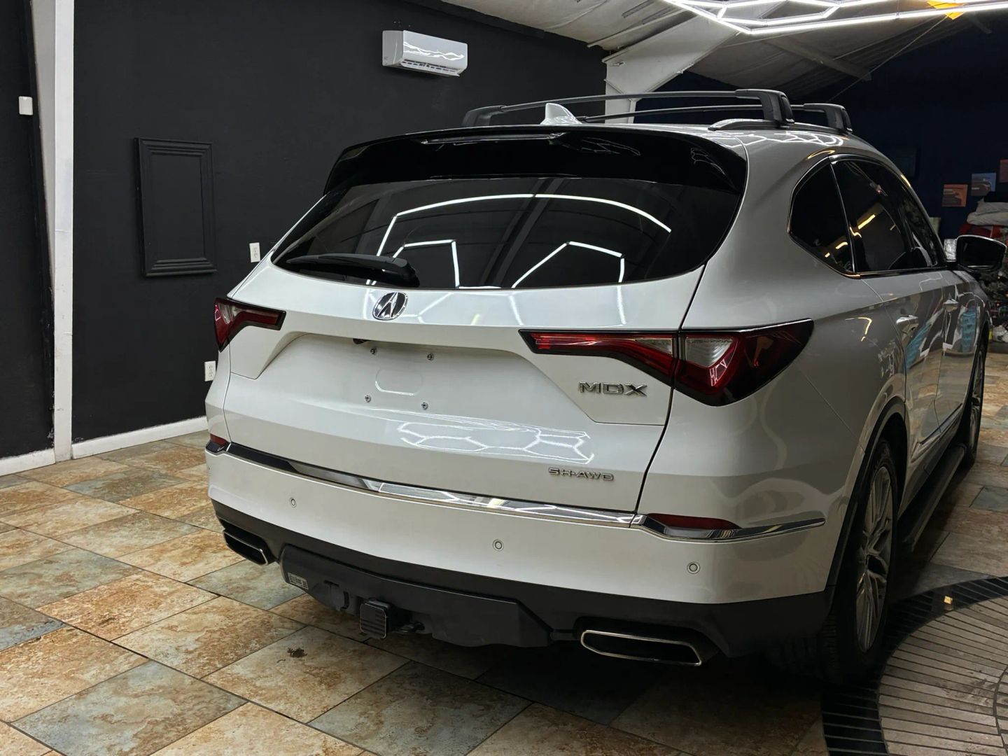 Photo 14 of this Acura MDX