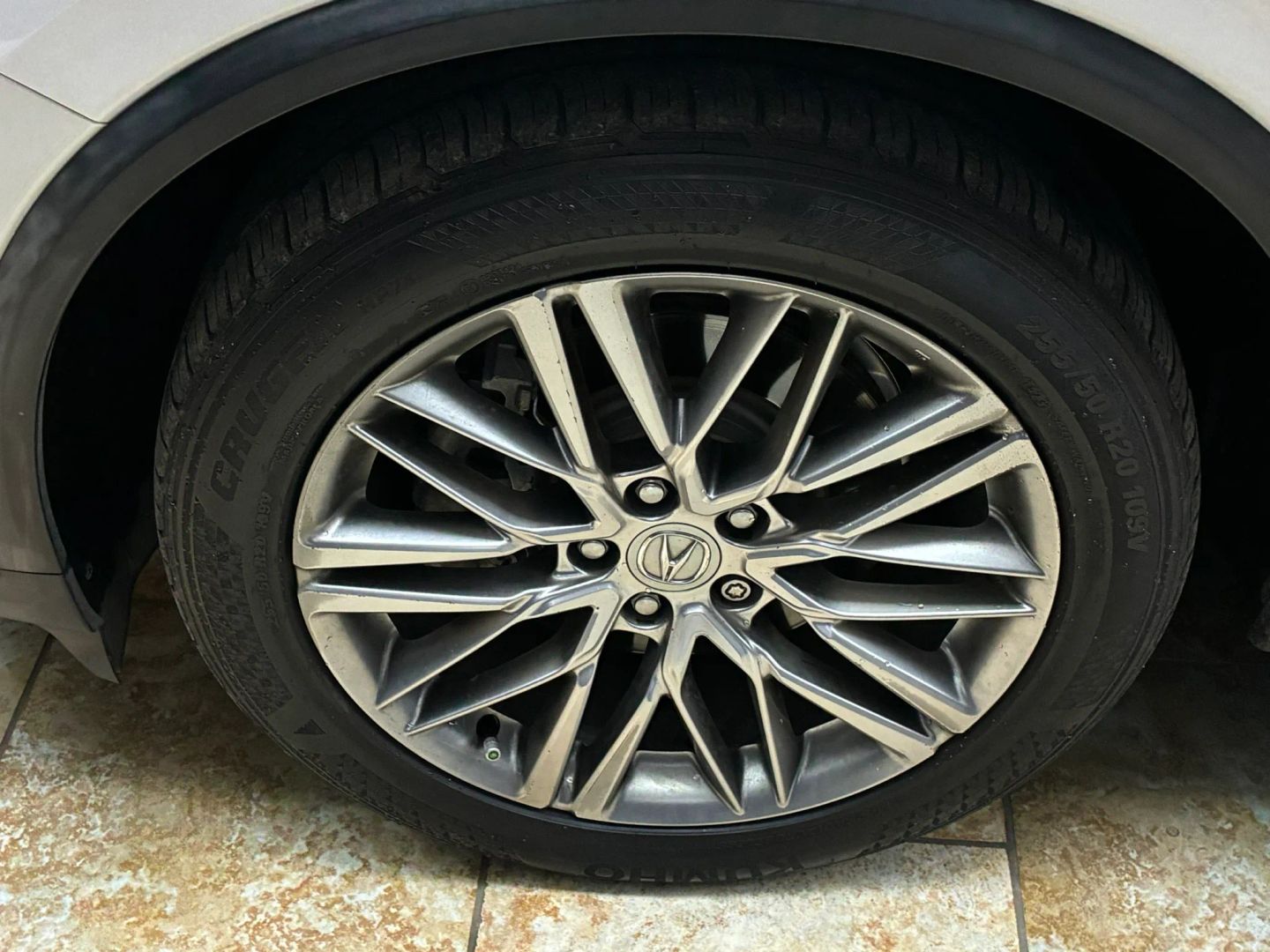 Photo 17 of this Acura MDX