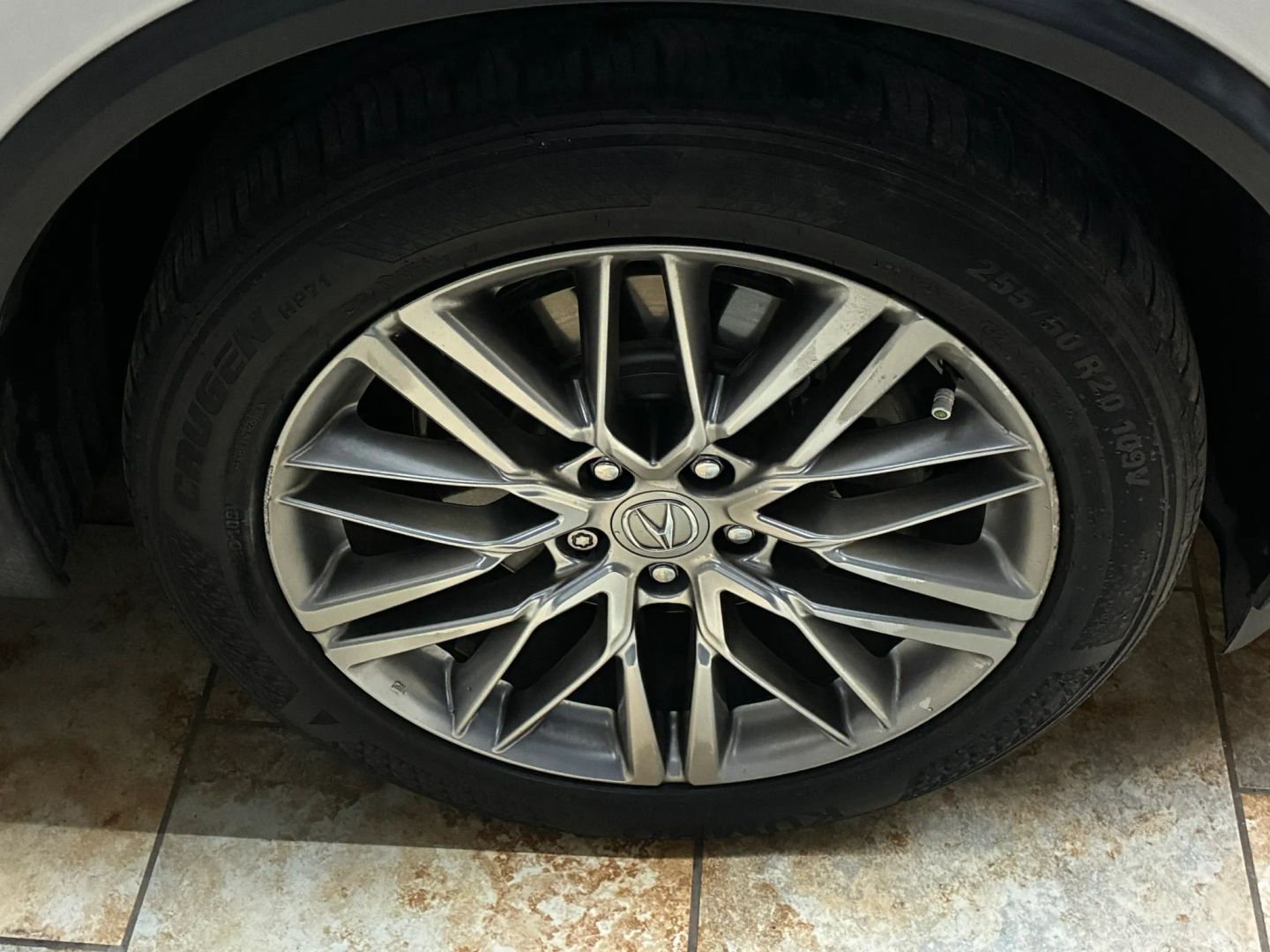 Photo 18 of this Acura MDX
