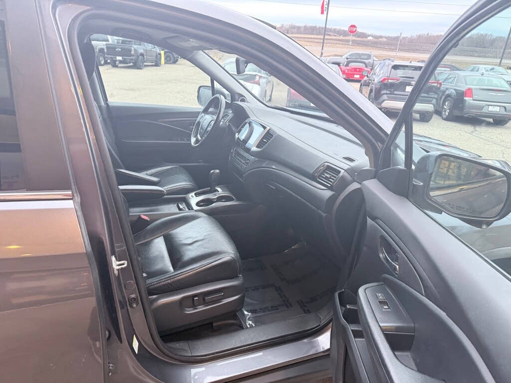2016 Honda Pilot EX-L - Photo 16