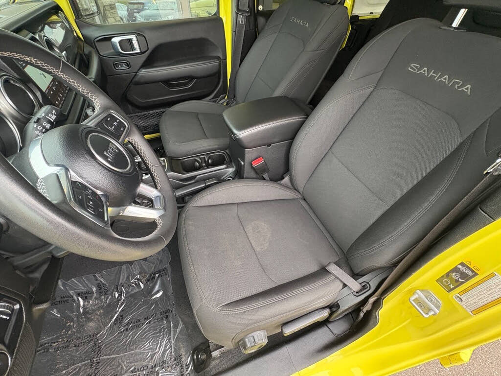 2023 Jeep Wrangler 4-Door Sahara - Photo 10