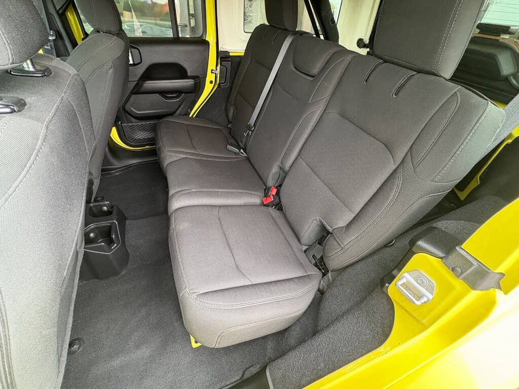 2023 Jeep Wrangler 4-Door Sahara - Photo 15