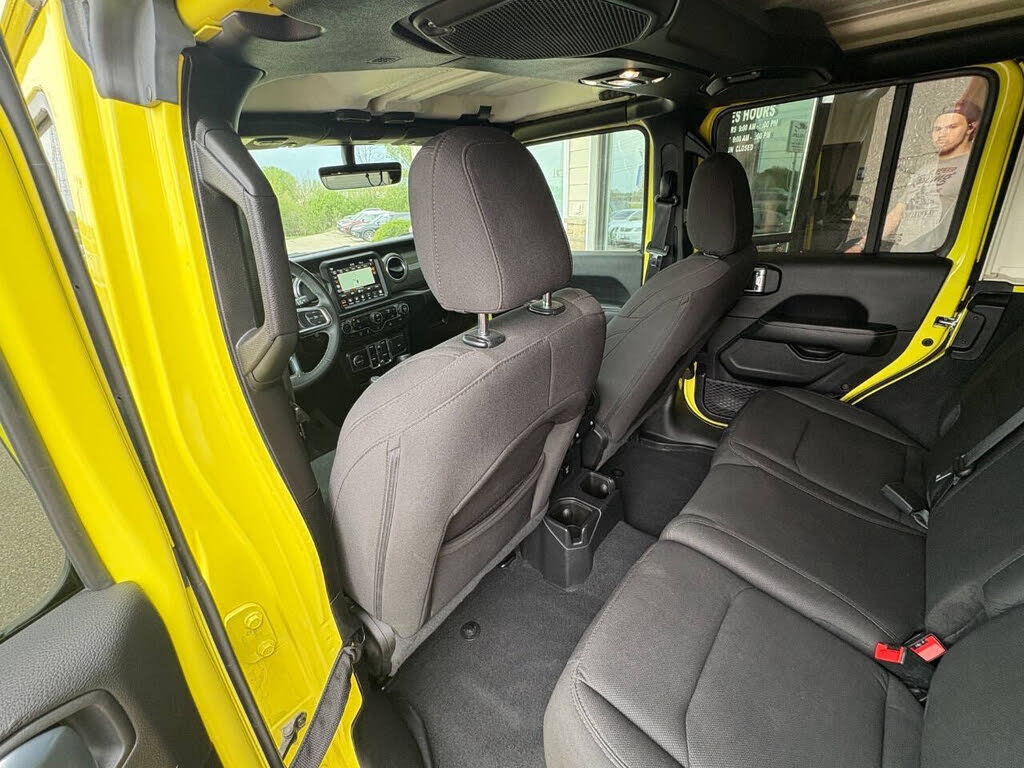 2023 Jeep Wrangler 4-Door Sahara - Photo 16