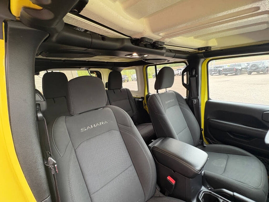 2023 Jeep Wrangler 4-Door Sahara - Photo 23