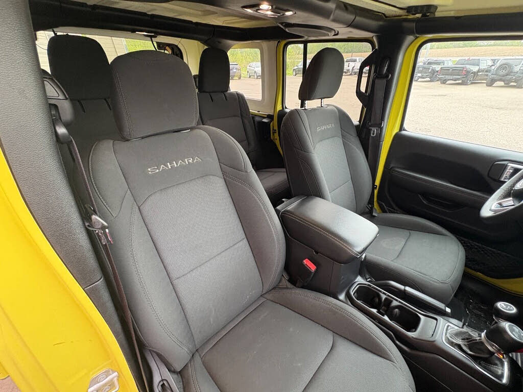 2023 Jeep Wrangler 4-Door Sahara - Photo 24