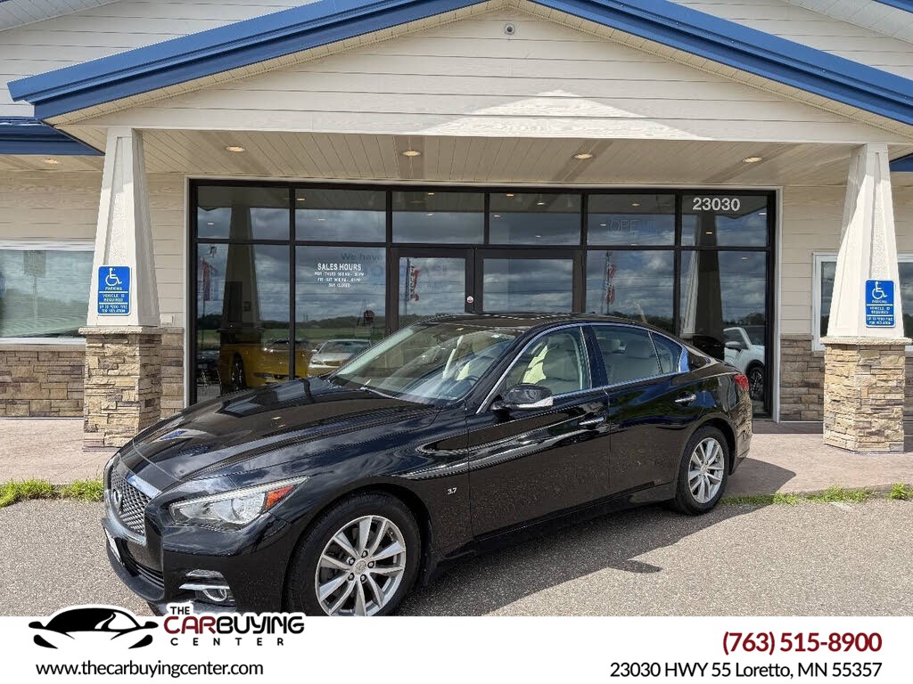 2015 INFINITI Q50 Premium AWD's photo