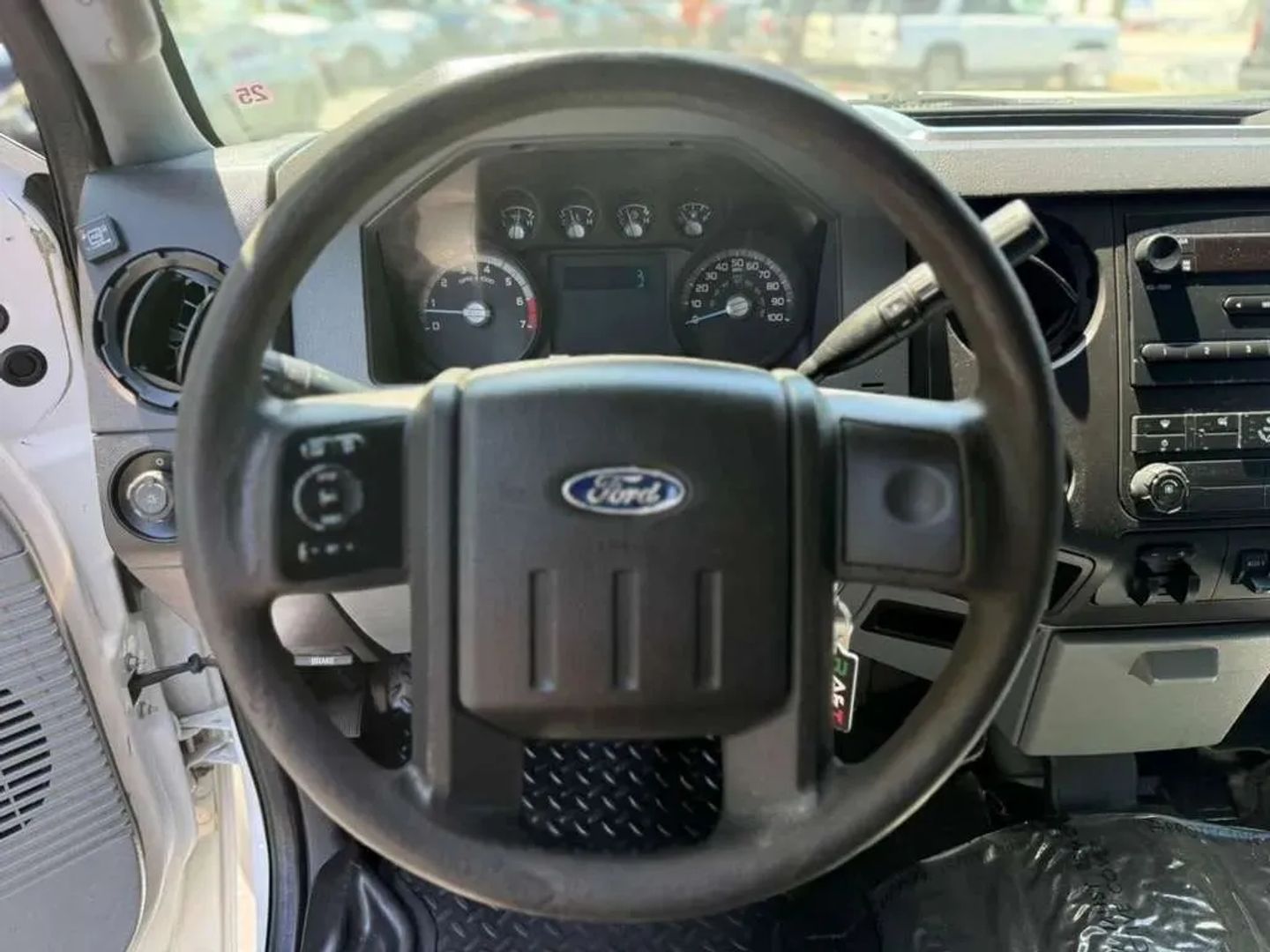 Ford F-350 photo 9