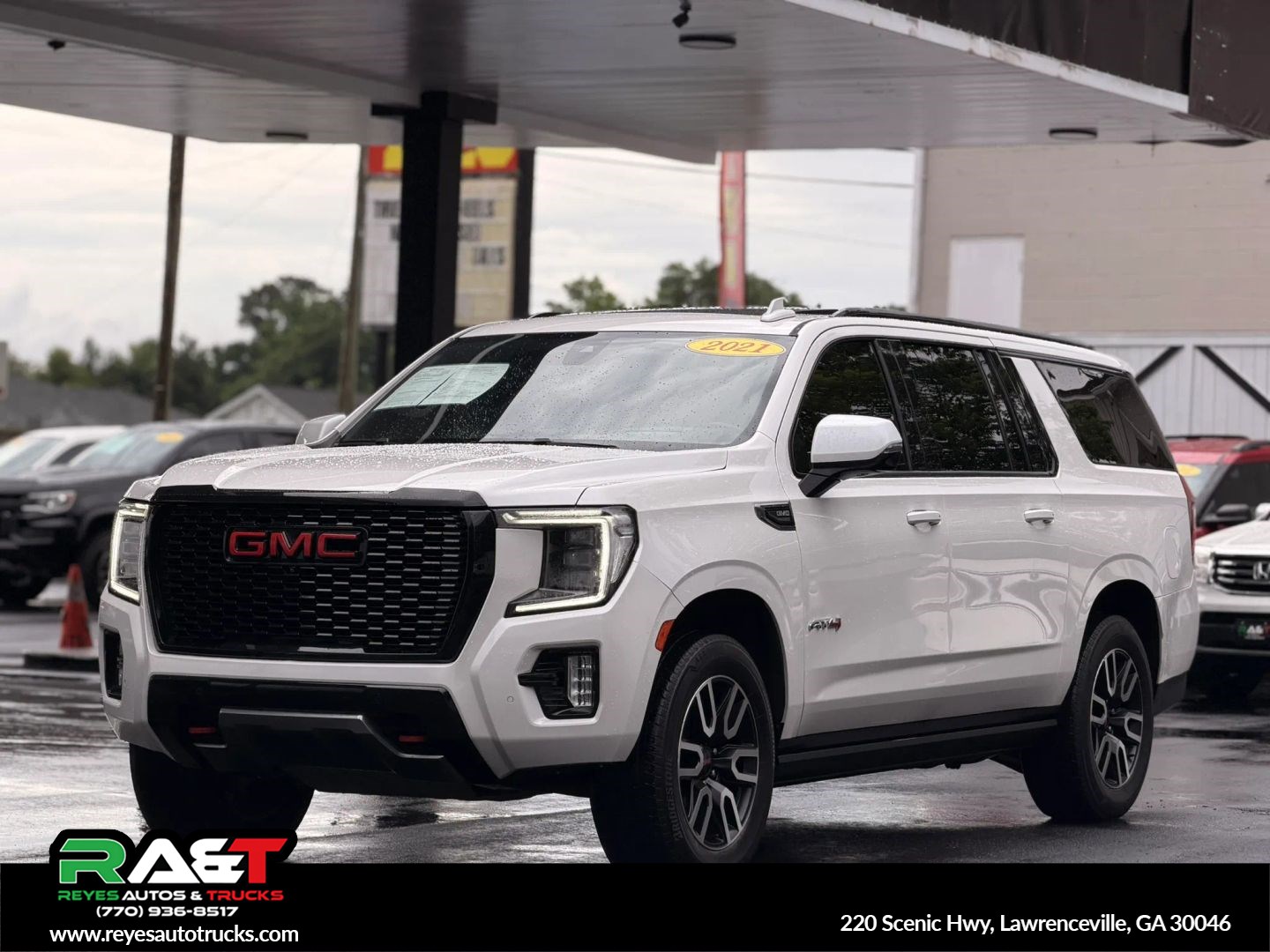 2021 GMC Yukon XL AT4 4WD photo