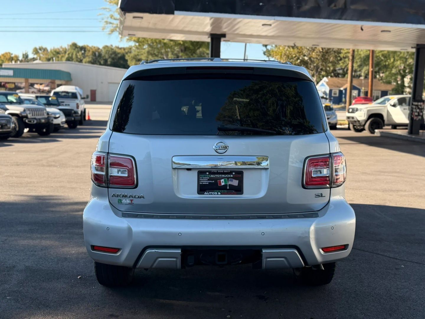 Nissan Armada photo 6