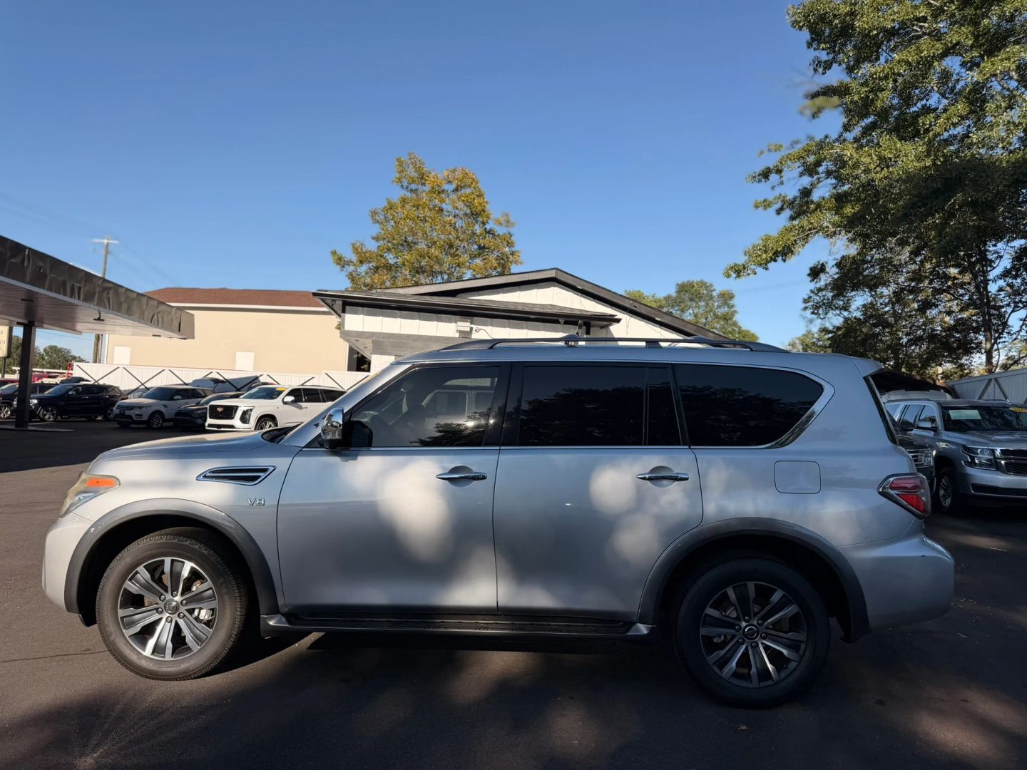 Nissan Armada photo 22