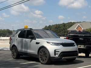 View 2018 Land Rover Discovery 