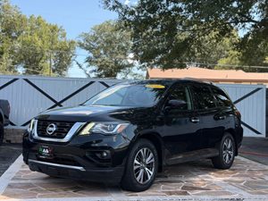 View 2017 Nissan Pathfinder 