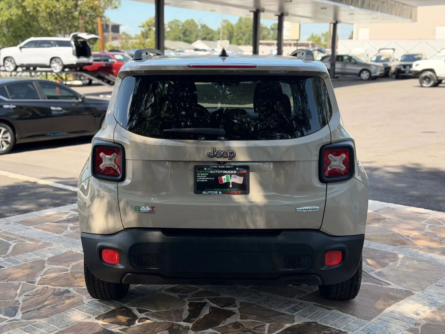 Photo 6 of this Jeep Renegade