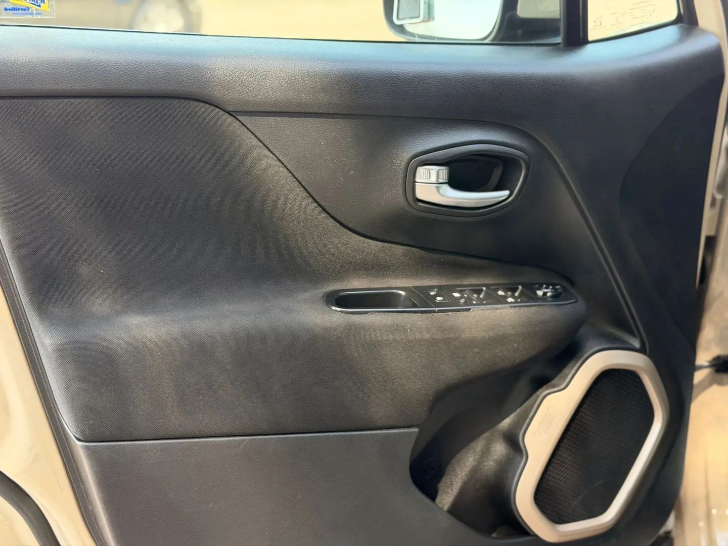 Photo 11 of this Jeep Renegade