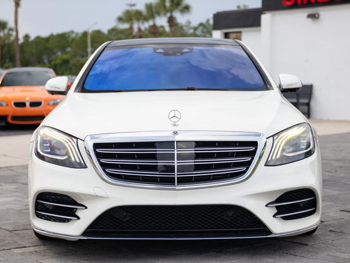 Mercedes-Benz 560 photo 4