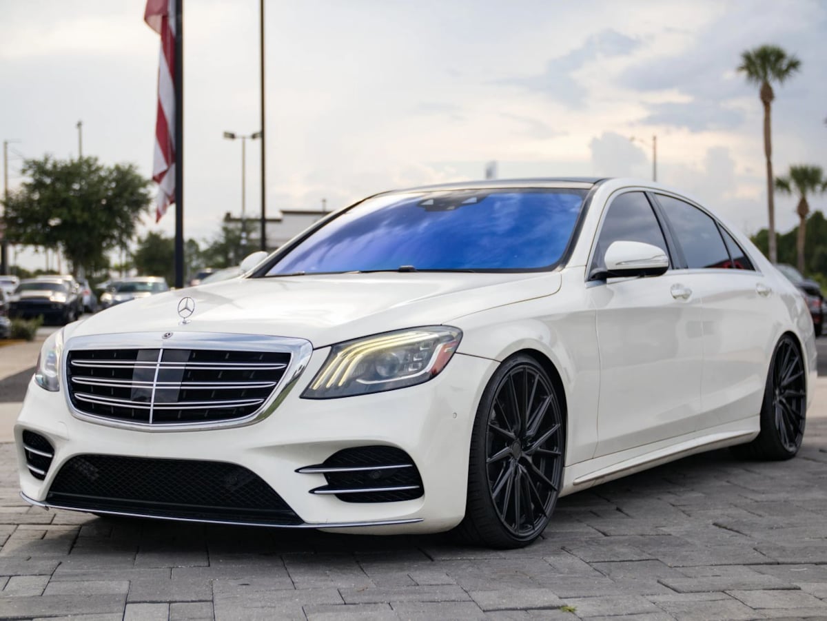 Mercedes-Benz 560 photo 6