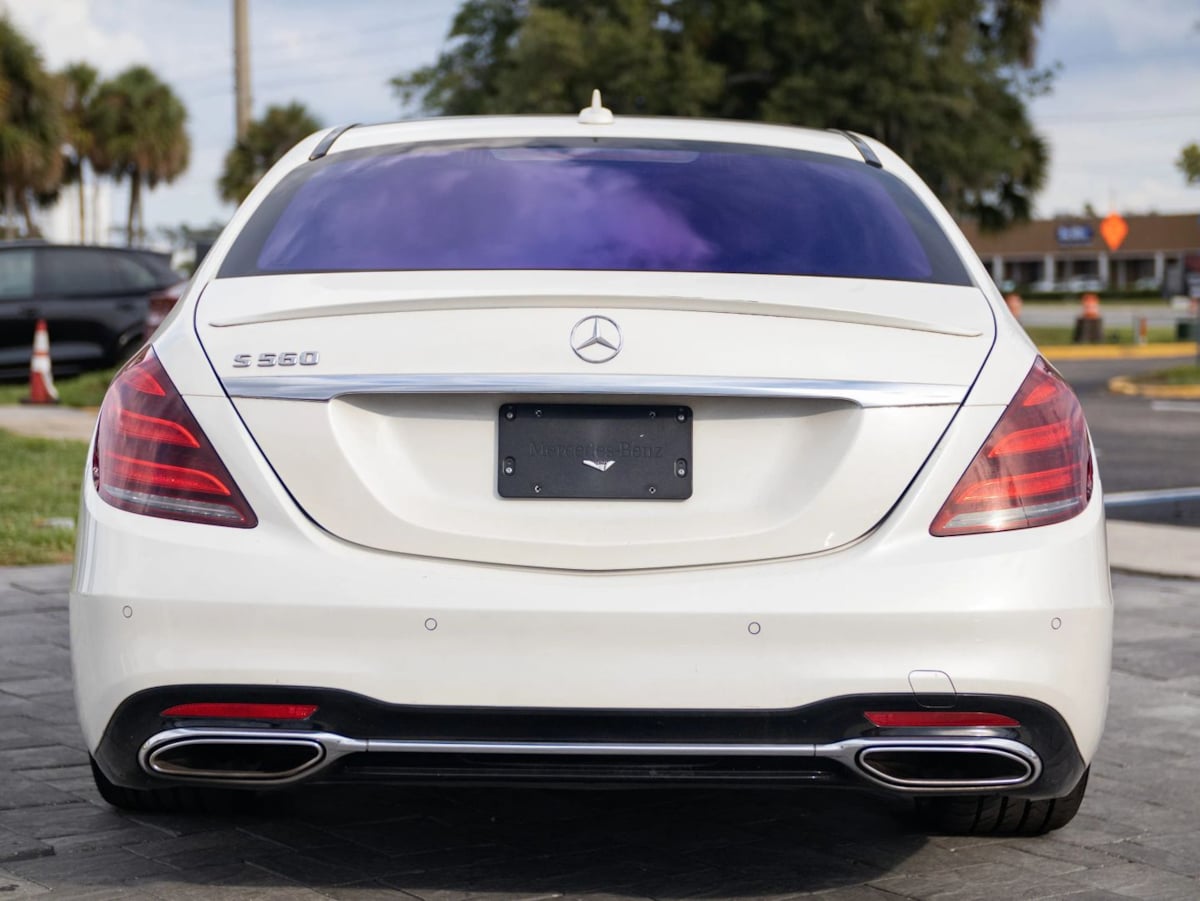 Mercedes-Benz 560 photo 12