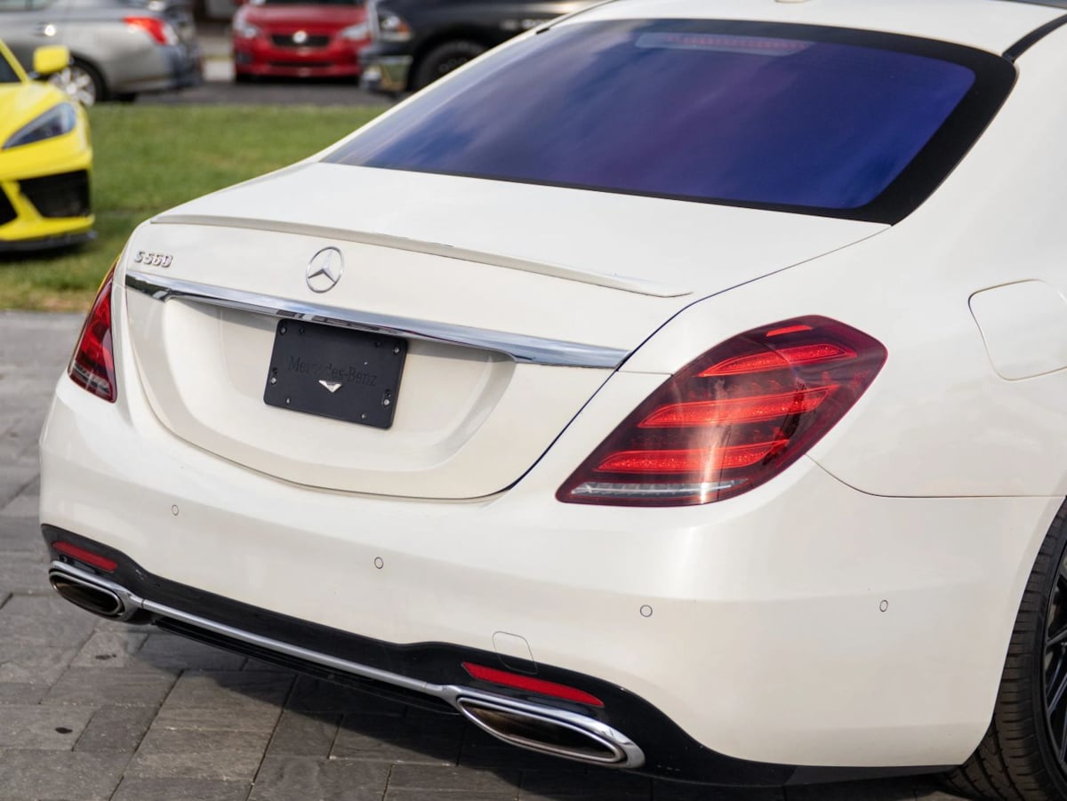 Mercedes-Benz 560 photo 13