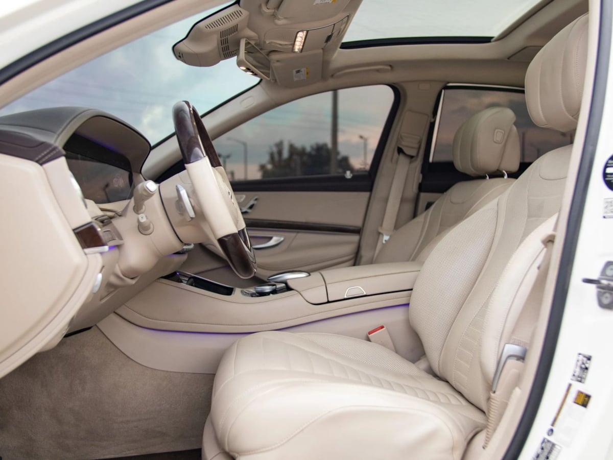 Mercedes-Benz 560 photo 22